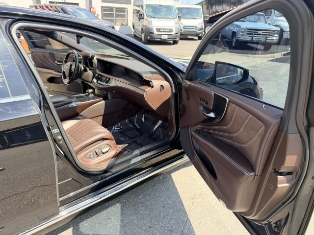 2018 Lexus LS 5th Gen - Image 15 of 20