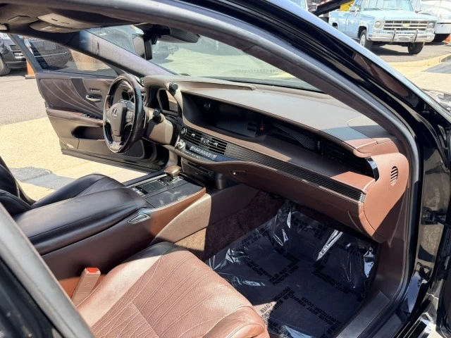 2018 Lexus LS 5th Gen - Image 13 of 20