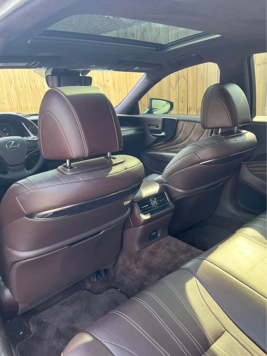 2018 Lexus LS 5th Gen - Image 7 of 7