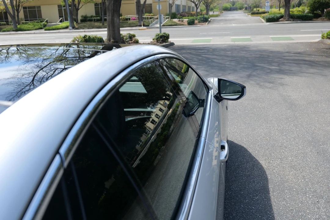2018 Lexus LS 5th Gen - Image 27 of 29
