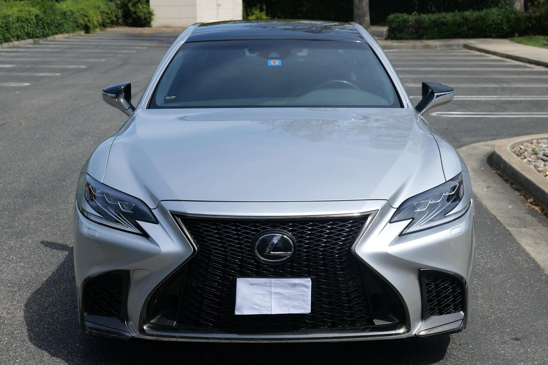 2018 Lexus LS 5th Gen - Image 2 of 29