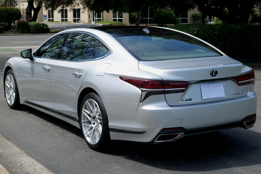 2018 Lexus LS 5th Gen - Image 4 of 29