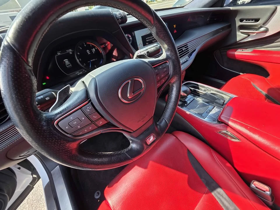 2018 Lexus LS 5th Gen - Image 15 of 18