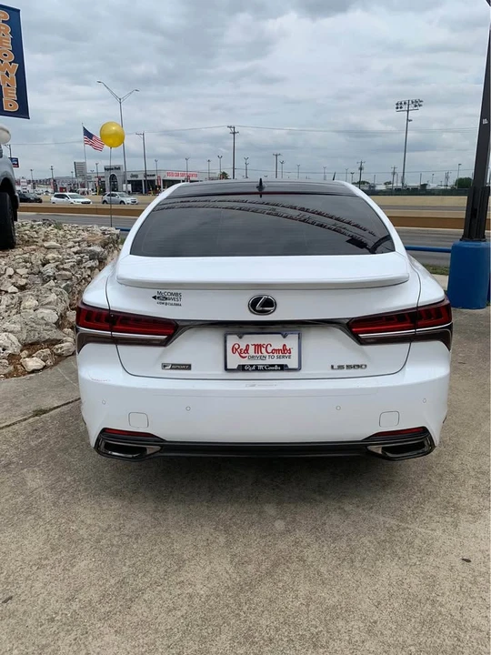 2018 Lexus LS 5th Gen - Image 5 of 7
