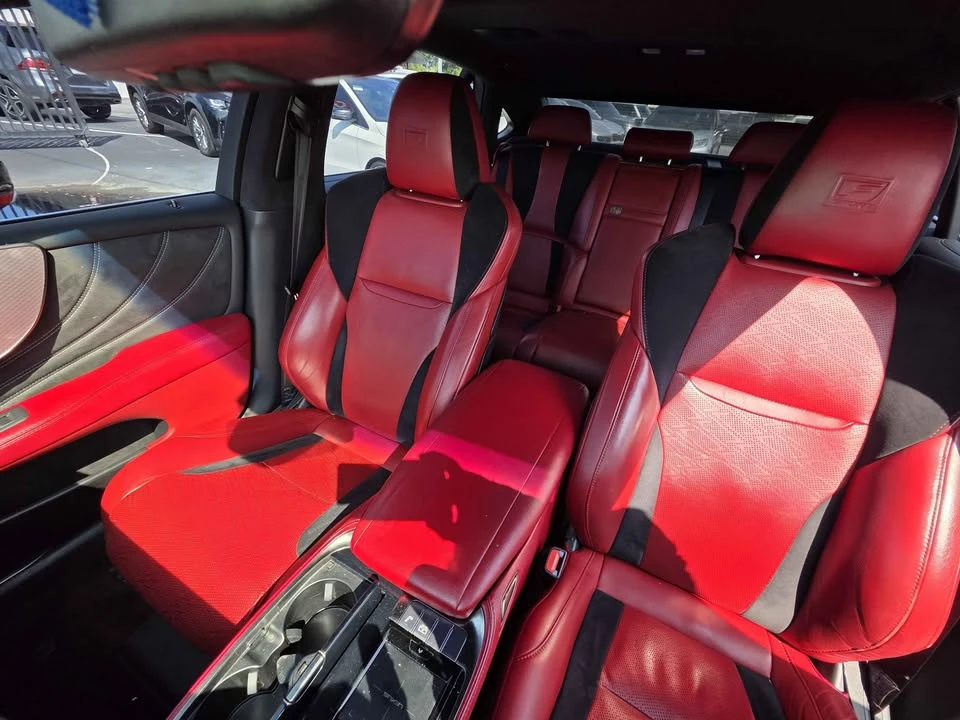 2018 Lexus LS 5th Gen - Image 17 of 19