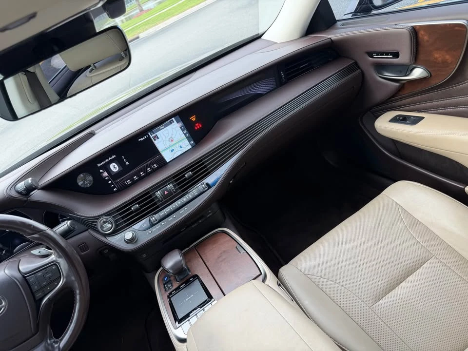 2018 Lexus LS 5th Gen - Image 4 of 20