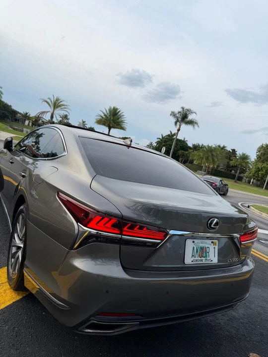 2018 Lexus LS 5th Gen - Image 5 of 20