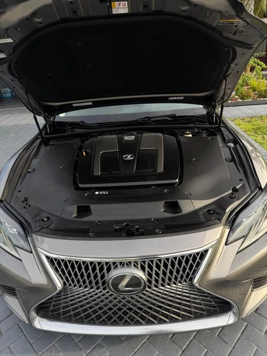 2018 Lexus LS 5th Gen - Image 7 of 20