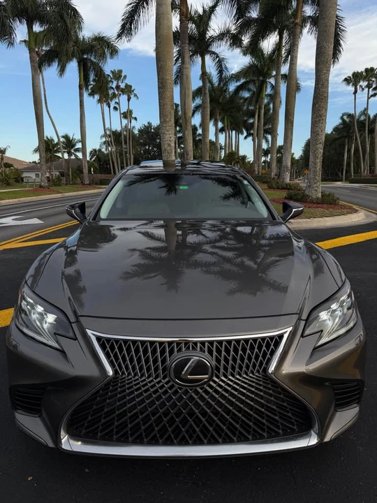 2018 Lexus LS 5th Gen - Image 17 of 20