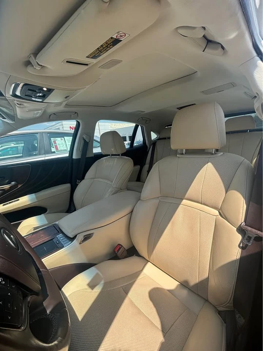 2018 Lexus LS 5th Gen - Image 3 of 5