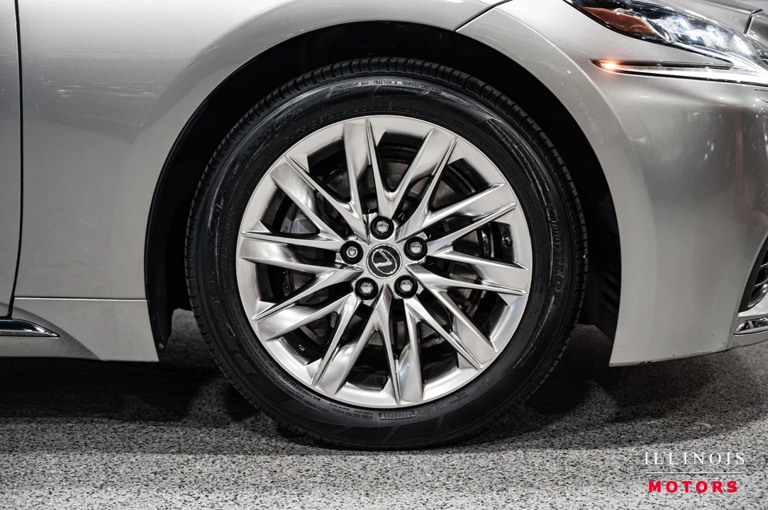 2018 Lexus LS 5th Gen - Image 12 of 21