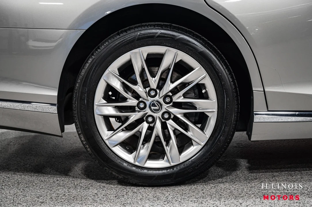 2018 Lexus LS 5th Gen - Image 11 of 21