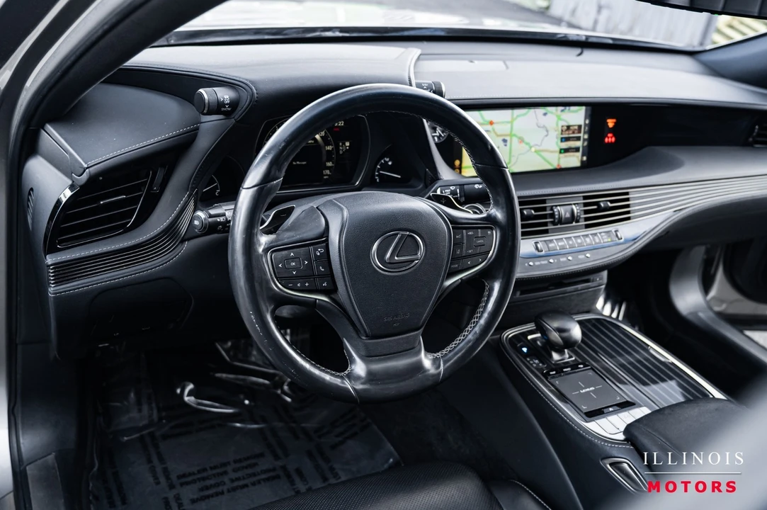 2018 Lexus LS 5th Gen - Image 17 of 21