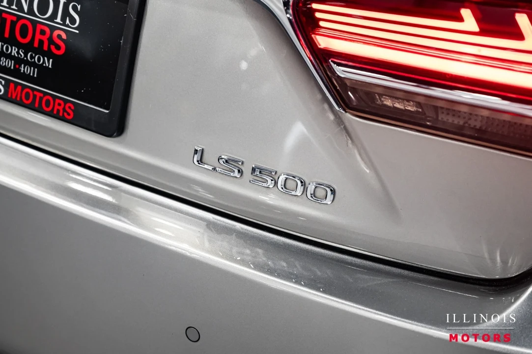 2018 Lexus LS 5th Gen - Image 13 of 21
