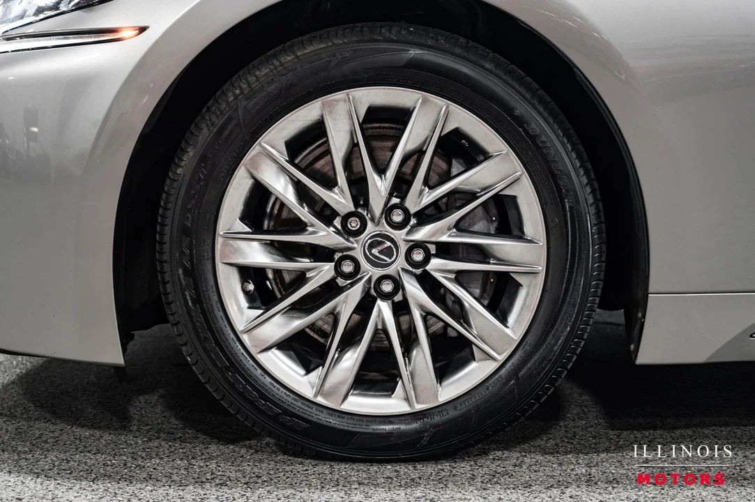 2018 Lexus LS 5th Gen - Image 9 of 21
