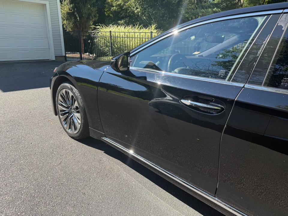 2018 Lexus LS 5th Gen - Image 9 of 31