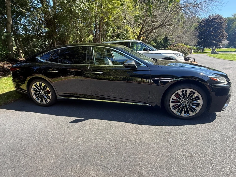 2018 Lexus LS 5th Gen - Image 13 of 31