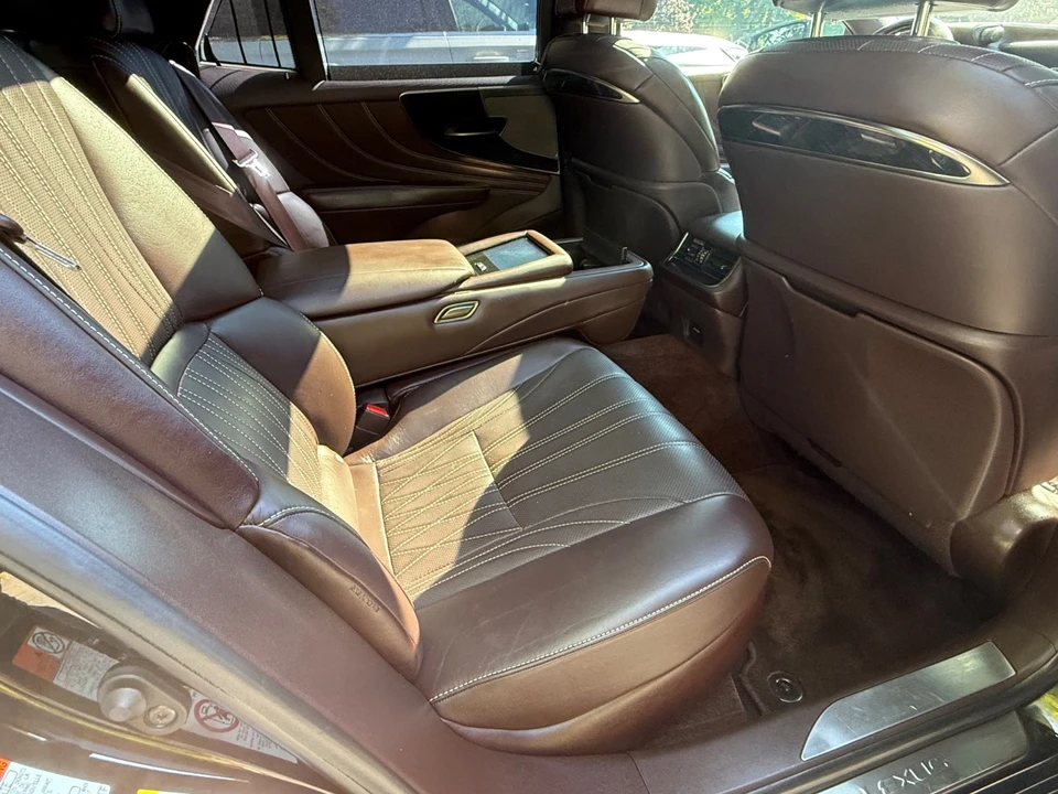 2018 Lexus LS 5th Gen - Image 23 of 31