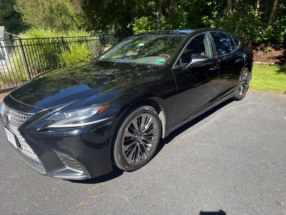2018 Lexus LS 5th Gen - Image 3 of 31