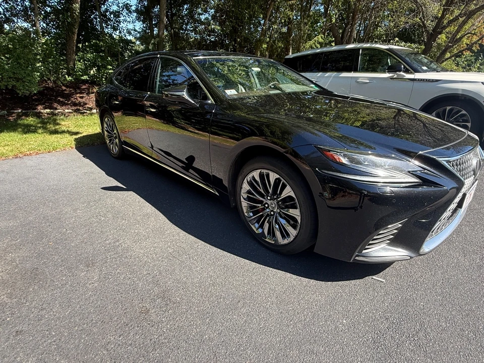 2018 Lexus LS 5th Gen - Image 15 of 31