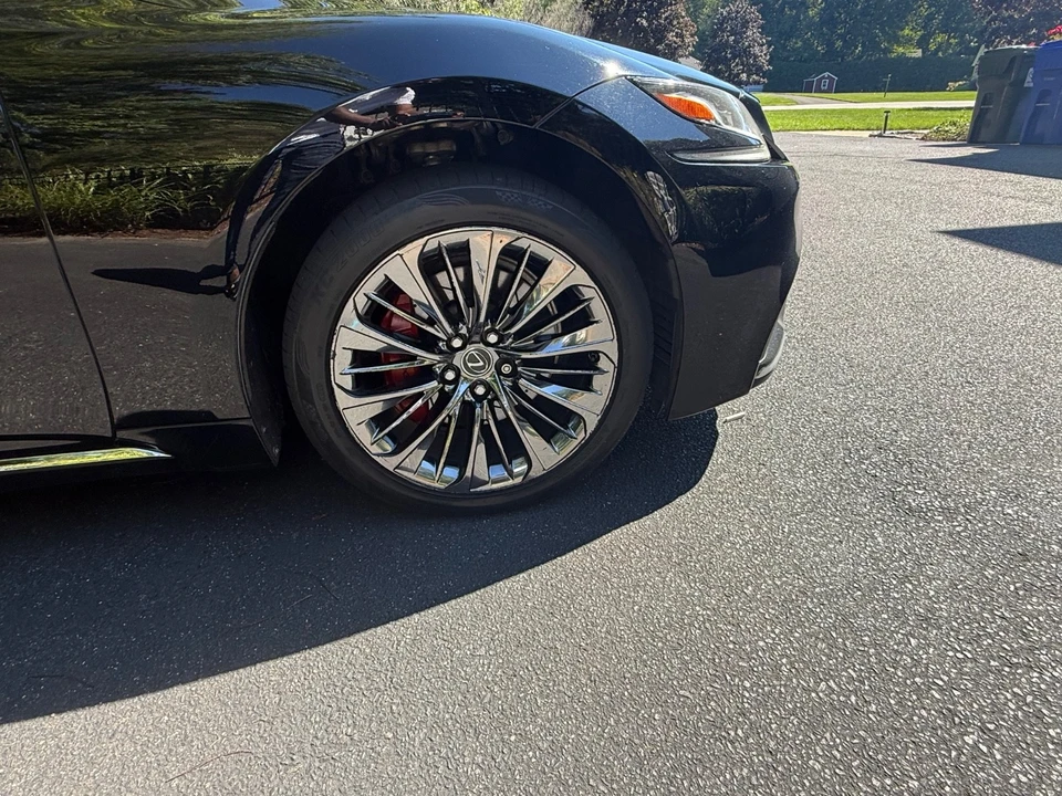 2018 Lexus LS 5th Gen - Image 14 of 31
