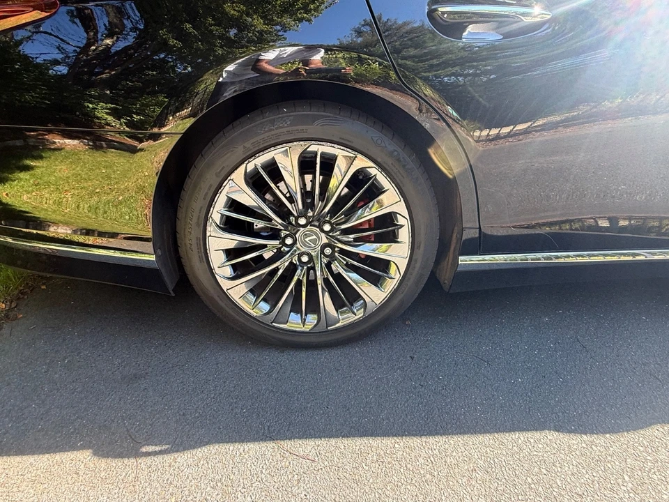 2018 Lexus LS 5th Gen - Image 11 of 31