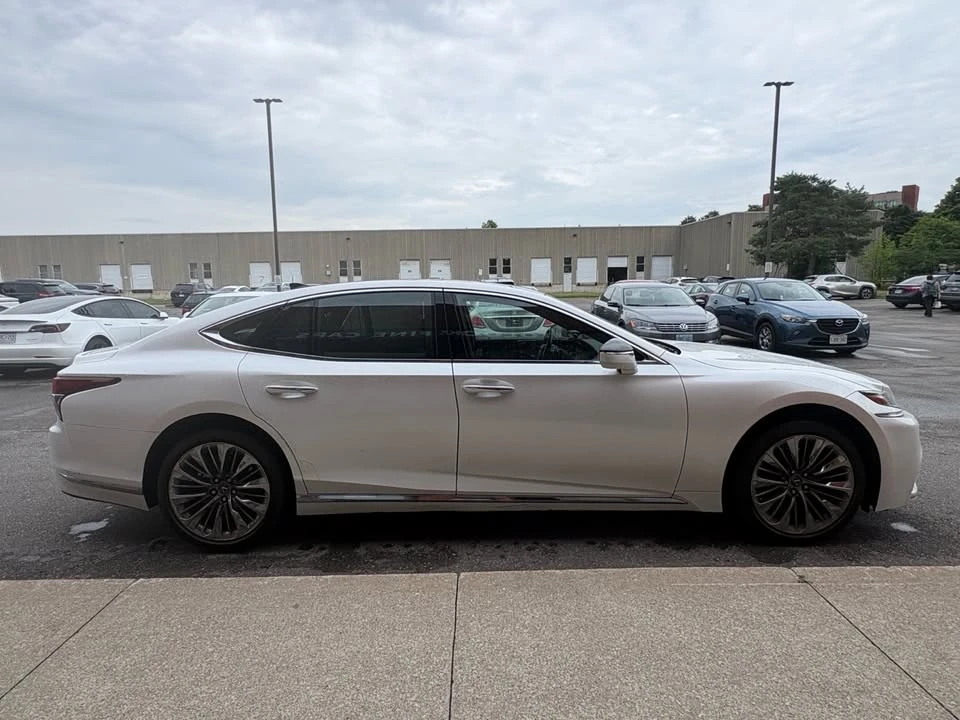 2018 Lexus LS 5th Gen - Image 4 of 10