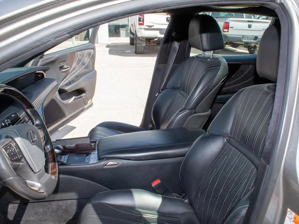 2018 Lexus LS 5th Gen - Image 9 of 10