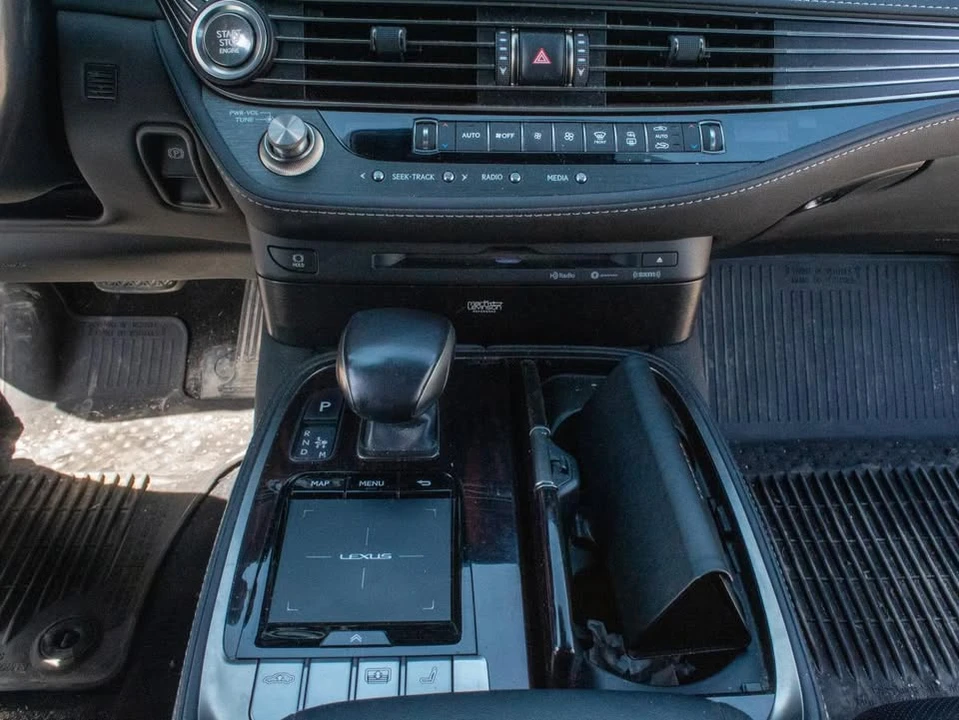 2018 Lexus LS 5th Gen - Image 8 of 10