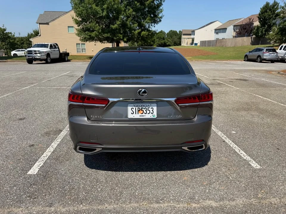2018 Lexus LS 5th Gen - Image 19 of 20