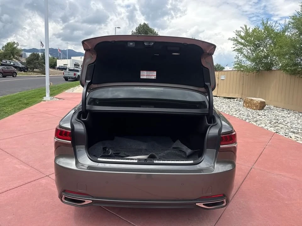 2018 Lexus LS 5th Gen - Image 8 of 19