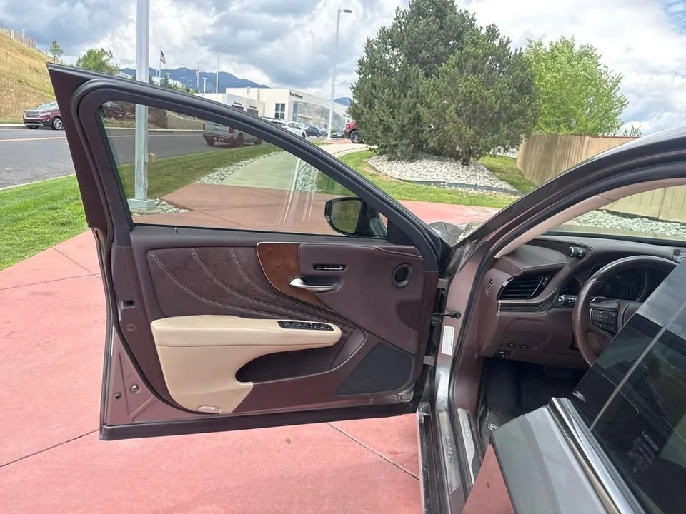 2018 Lexus LS 5th Gen - Image 11 of 19