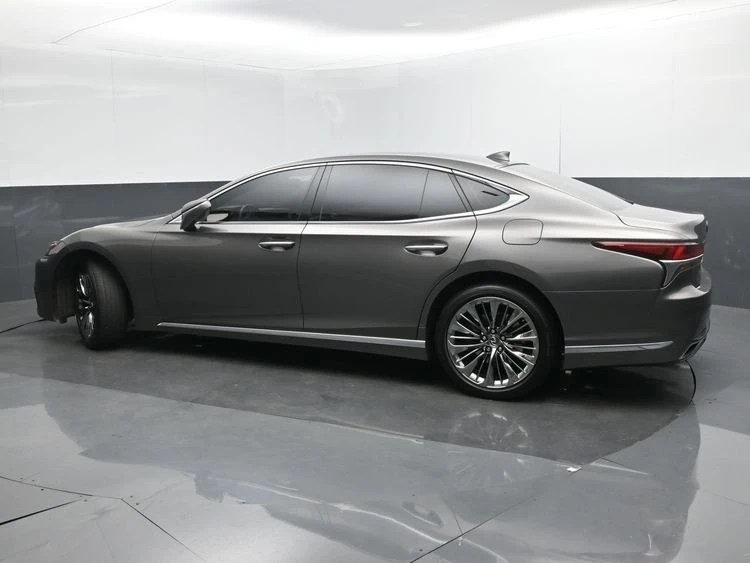 2018 Lexus LS 5th Gen - Image 17 of 20