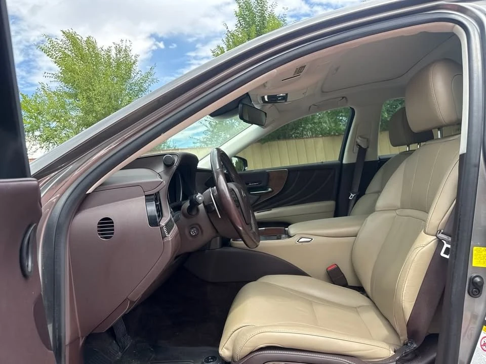 2018 Lexus LS 5th Gen - Image 12 of 19