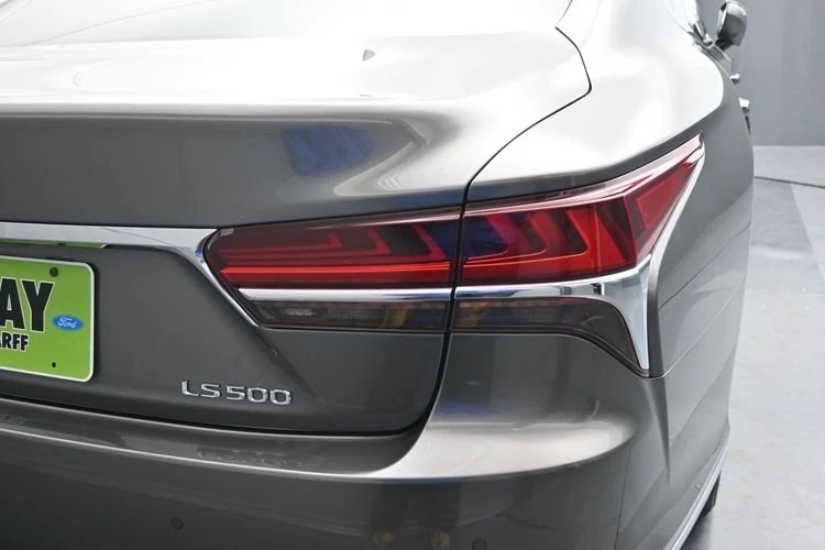 2018 Lexus LS 5th Gen - Image 2 of 20