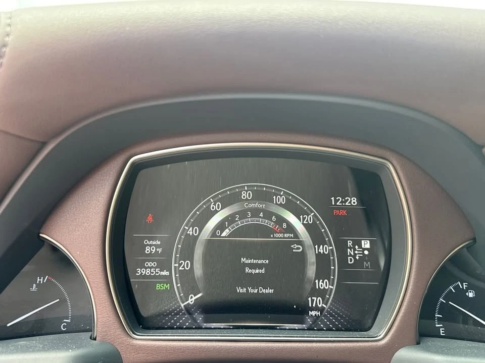 2018 Lexus LS 5th Gen - Image 16 of 19