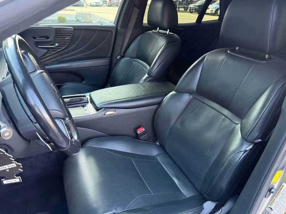 2018 Lexus LS 5th Gen - Image 13 of 15