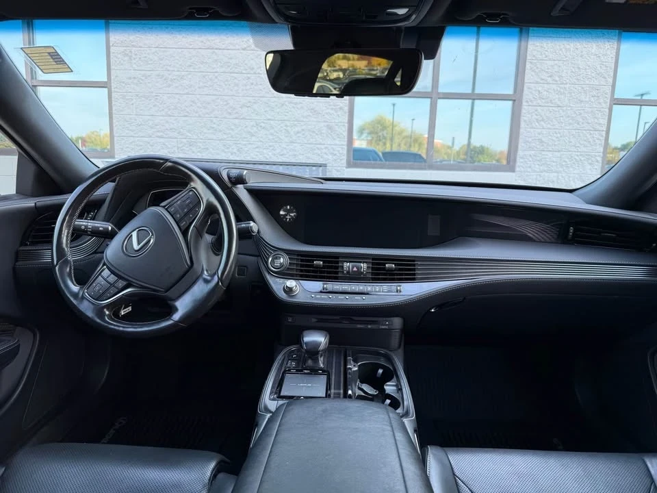 2018 Lexus LS 5th Gen - Image 10 of 15