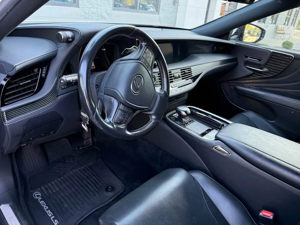 2018 Lexus LS 5th Gen - Image 11 of 15