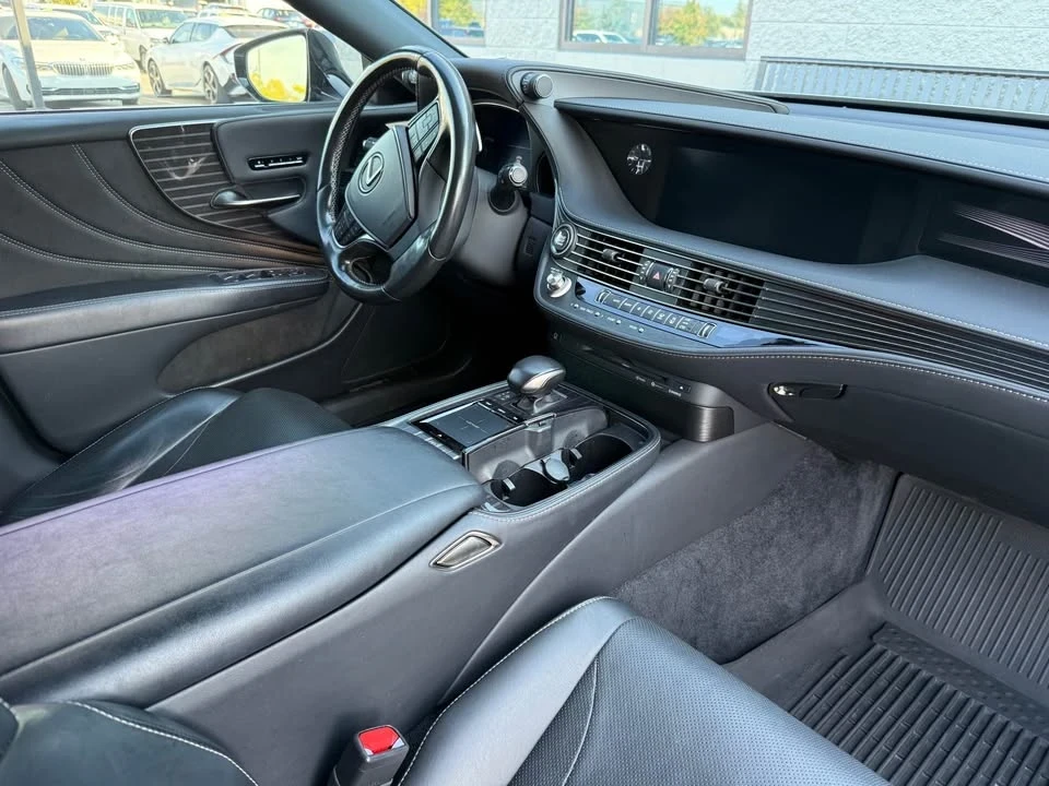 2018 Lexus LS 5th Gen - Image 8 of 15
