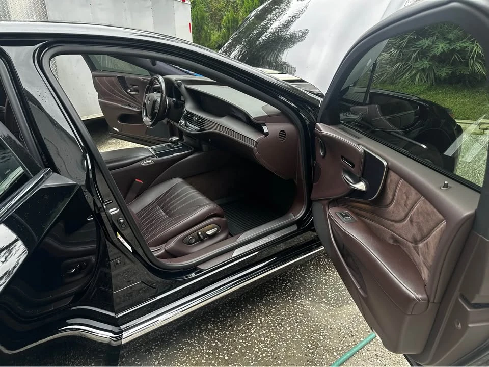 2018 Lexus LS 5th Gen - Image 7 of 10