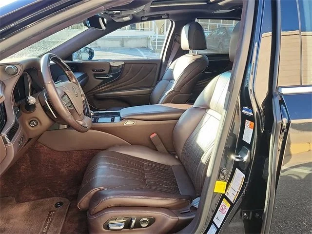 2018 Lexus LS 5th Gen - Image 11 of 18