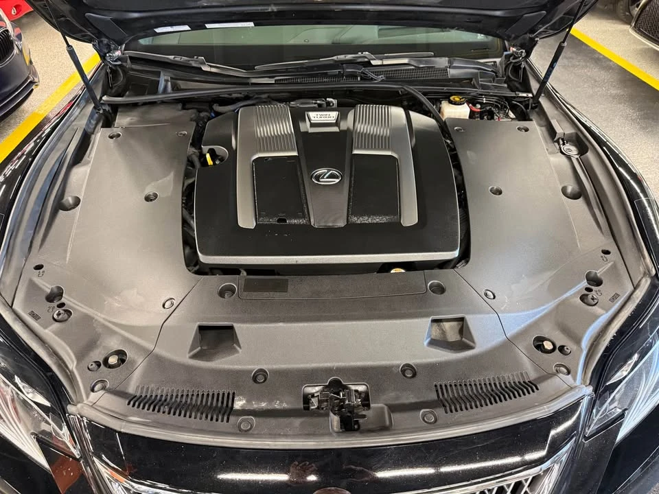 2018 Lexus LS 5th Gen - Image 8 of 11