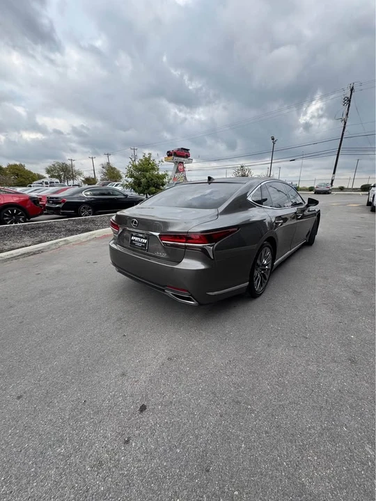2018 Lexus LS 5th Gen - Image 7 of 11