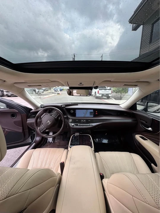 2018 Lexus LS 5th Gen - Image 11 of 11