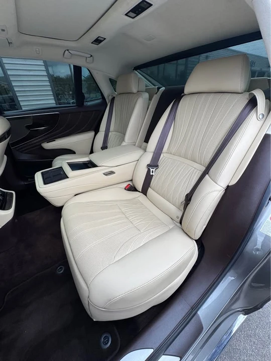 2018 Lexus LS 5th Gen - Image 10 of 11