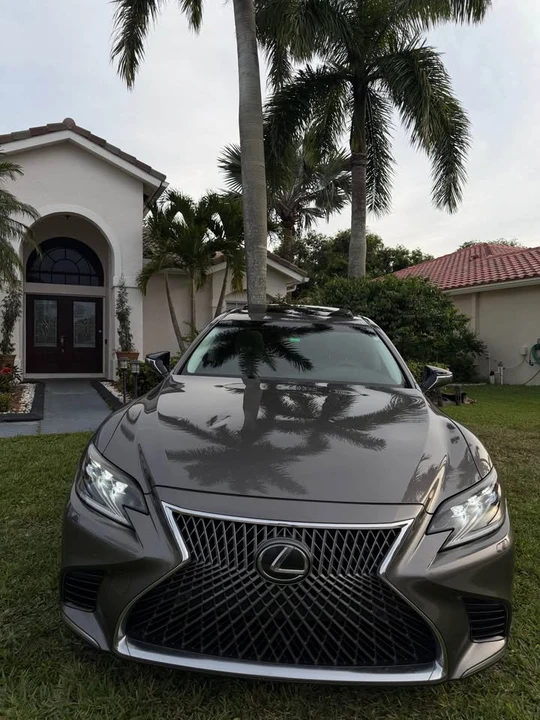 2018 Lexus LS 5th Gen - Image 10 of 20