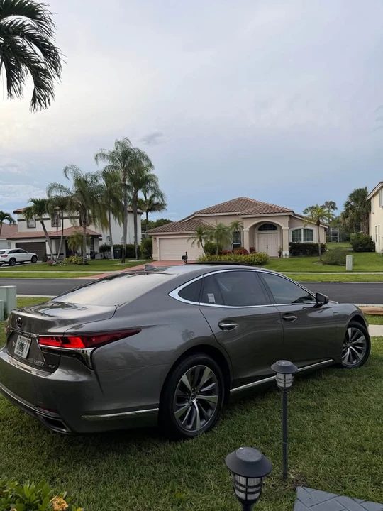 2018 Lexus LS 5th Gen - Image 7 of 20