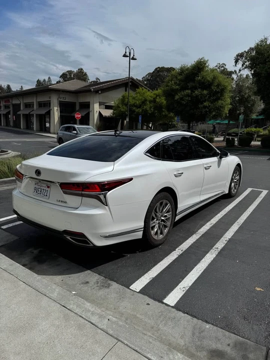2018 Lexus LS 5th Gen - Image 6 of 20