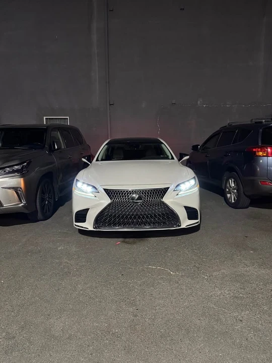 2018 Lexus LS 5th Gen - Image 20 of 20